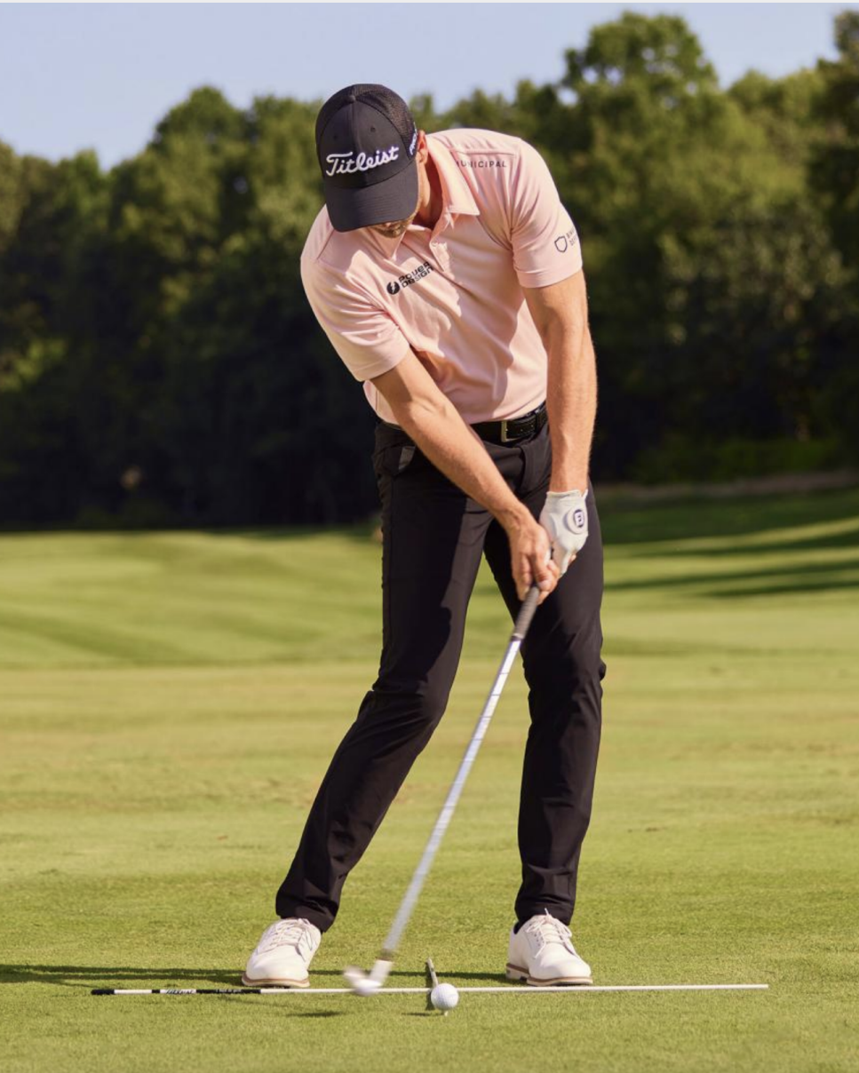 /content/dam/images/golfdigest/fullset/fitness-2024/Clark pre impact.png